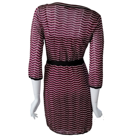 Trina Turk Purple, Black White Chevron Knit Belted Shift Knee Length Dress M - Picture 5 of 10
